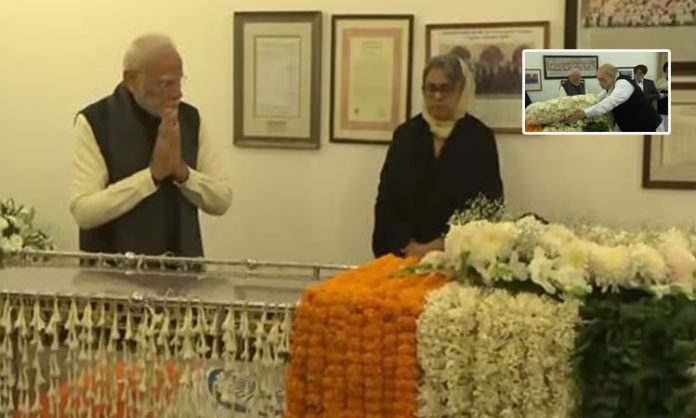 Modi and Amit Shah paid tribute to Manmohan Singh's mortal remains