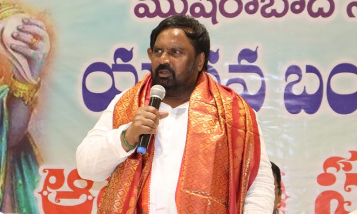 Anjan Kumar Yadav sensational comments on Reddy