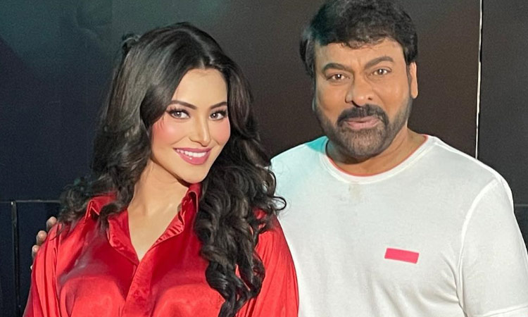 Urvashi Rautela praise Chiranjeevi