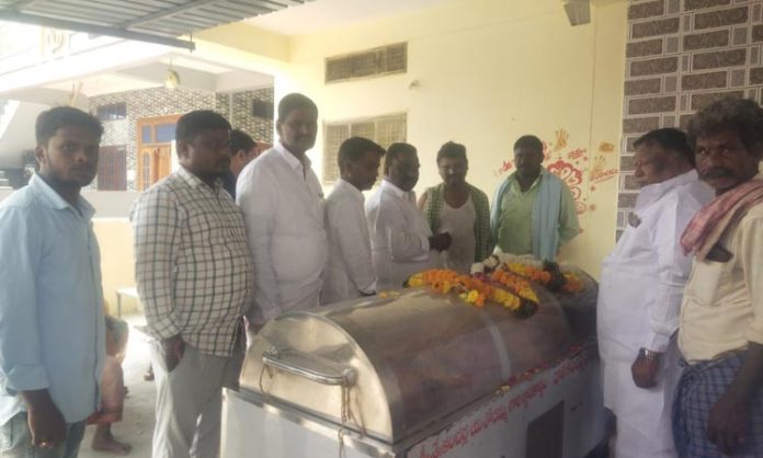 mla mandula samel tribute Congress worker dead