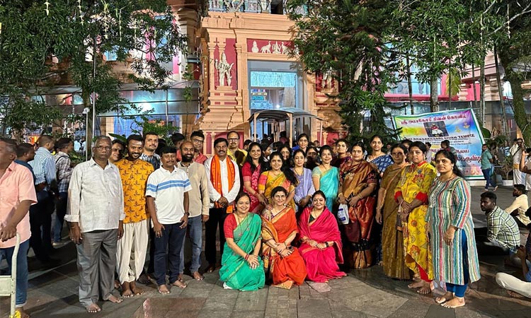 Telangana Cultural Society members visit Shivalayam