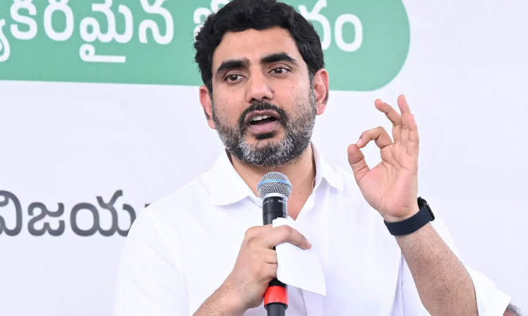 యువ మహిళలను ప్రోత్సహించాలి: నారా లోకేష్