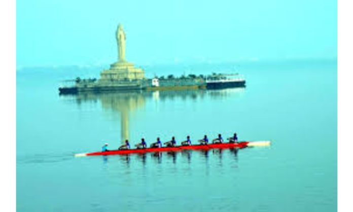 Rowing competitions closed in Hussain sagar